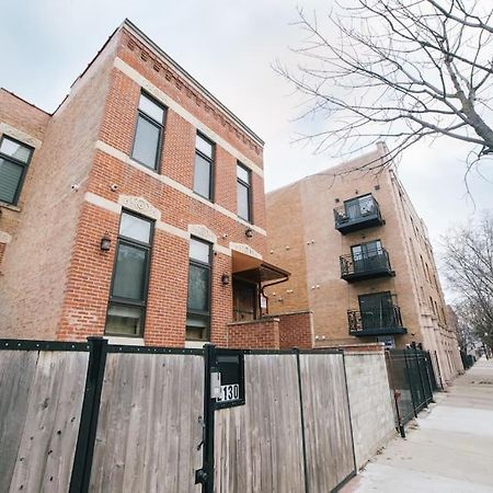 Вилла Chicago Mid-Century Gem Steps From United Center Экстерьер фото
